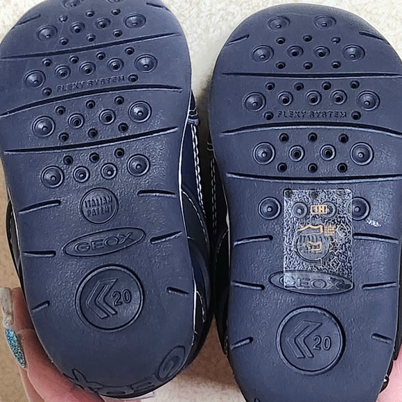 NWOT Geox B Each Respira sneakers  US Size 4.5  Color Navy - Picture 9 of 13